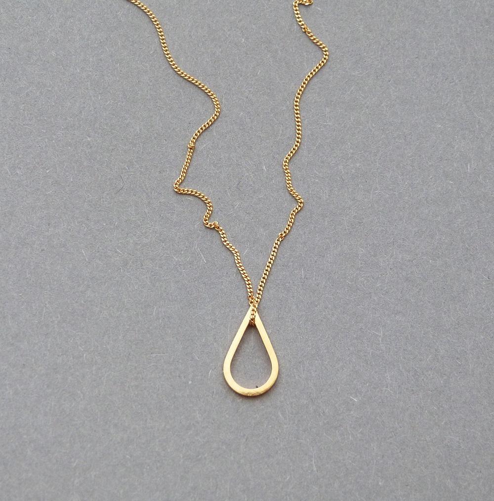 Gold Fine Chain with Teardrop Geometric Pendant