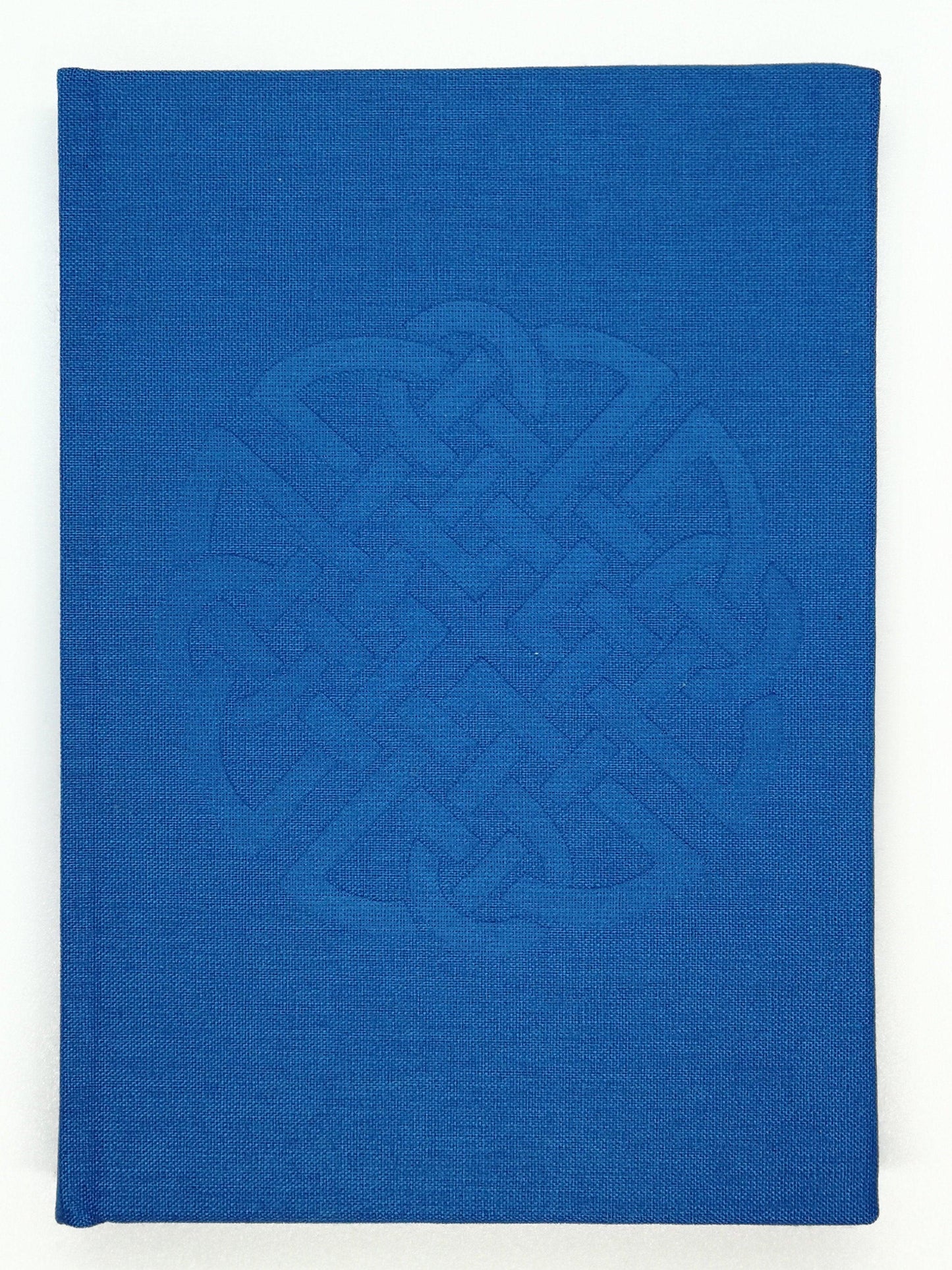Irish-Linen-Handbound-Notebook-Dara-Celtic-Knot